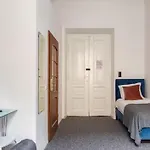 Hello アパートホテル クラクフ