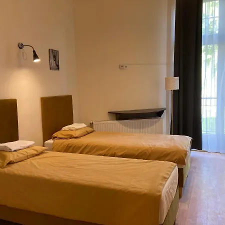Hello Aparthotel *