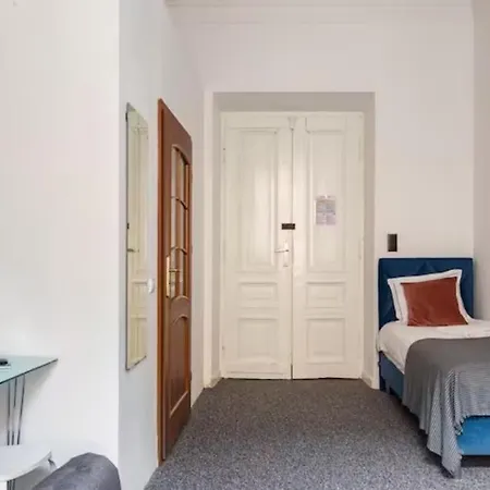 Hello Apartahotel Cracovia